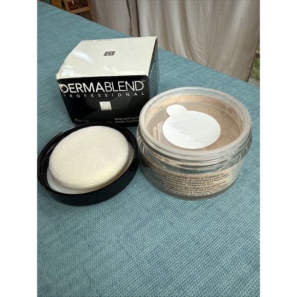 Dermablend Professional Loose Setting Powder Cool Beige 1 Oz / 28g - Picture 5 of 9